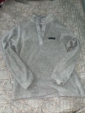 Columbia woman’s Light Gray Snap-Front Fleece Zip Pullover
